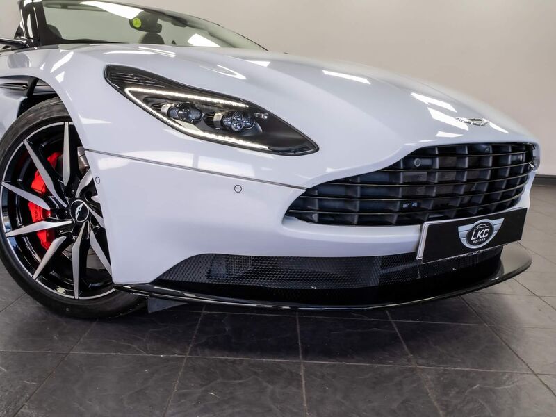 ASTON MARTIN DB11