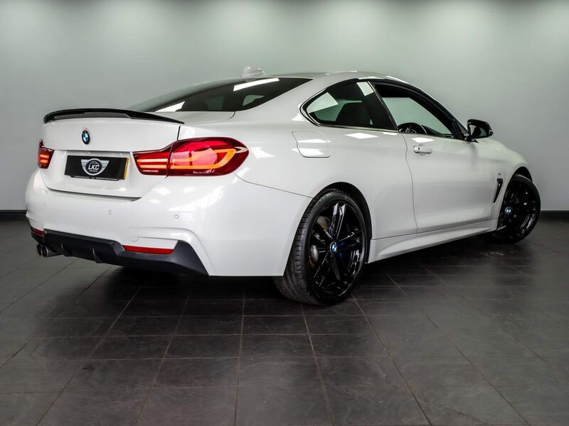 BMW 4 SERIES