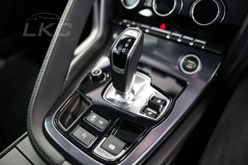 JAGUAR F-TYPE