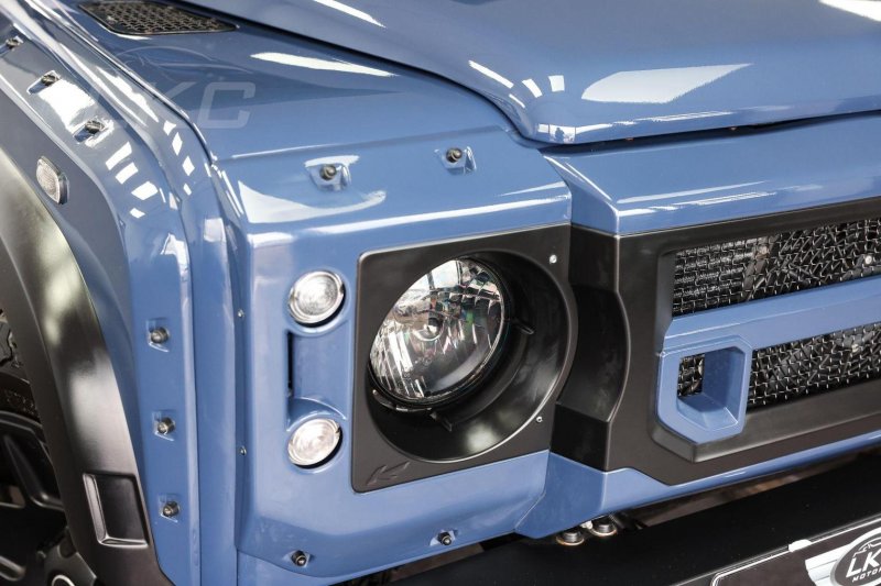 LAND ROVER DEFENDER 110