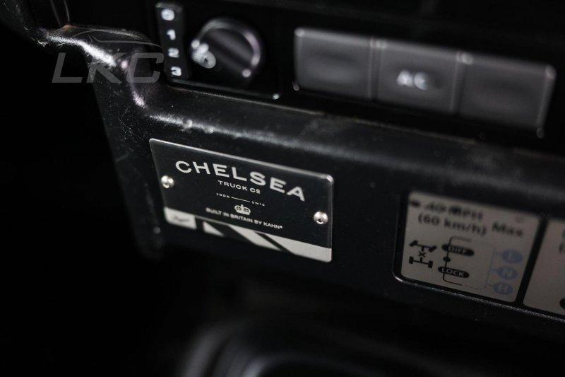 LAND ROVER DEFENDER 110