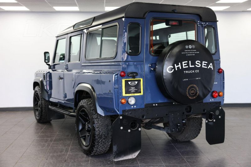 LAND ROVER DEFENDER 110