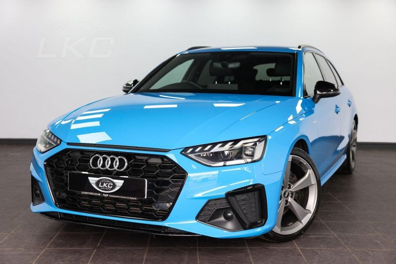 AUDI A4 AVANT