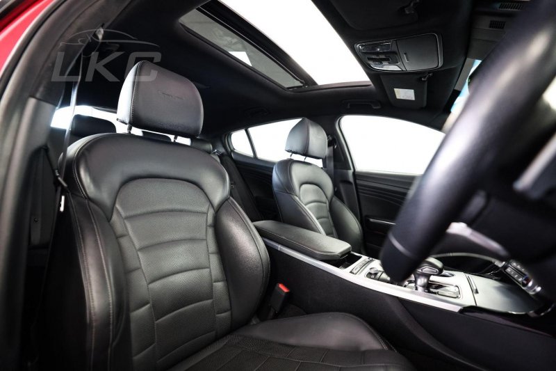 KIA STINGER