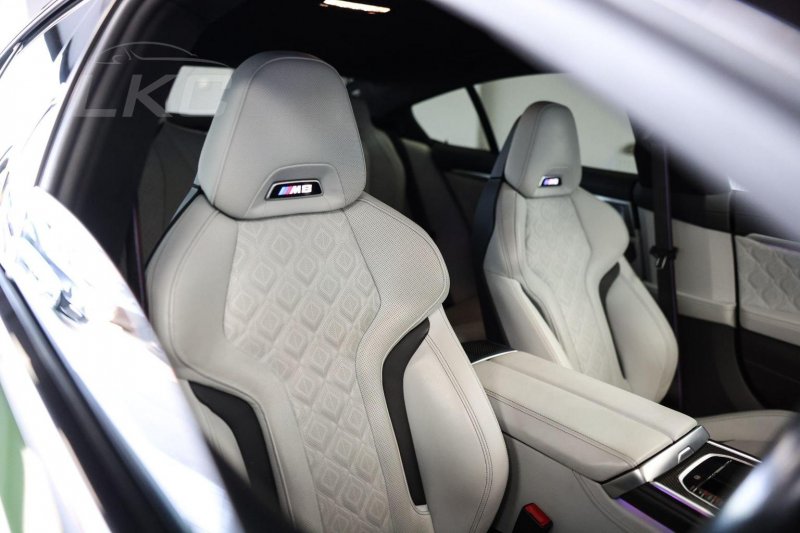BMW M8 GRAN COUPE