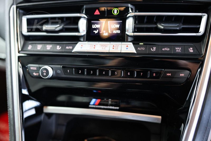 BMW M8 GRAN COUPE