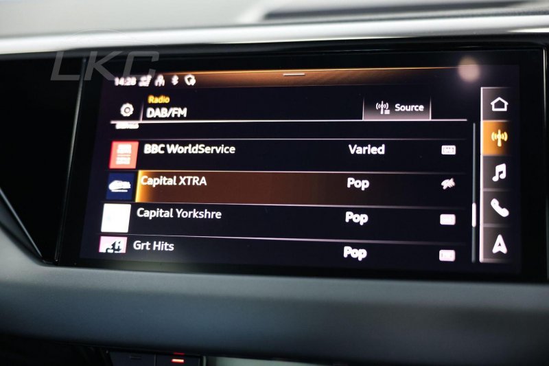 AUDI E-TRON