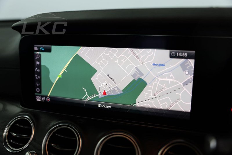MERCEDES-BENZ E CLASS