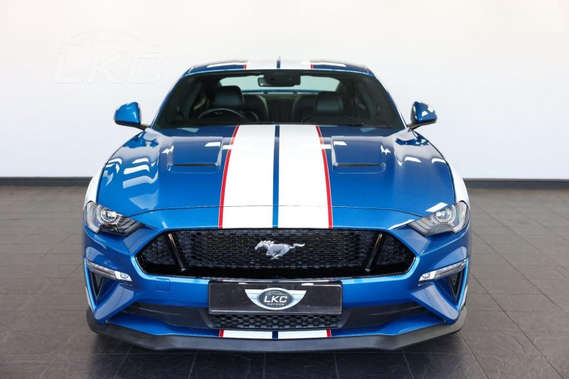 FORD MUSTANG