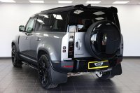 LAND ROVER DEFENDER 110