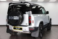 LAND ROVER DEFENDER 90
