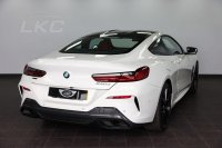 BMW 8 SERIES