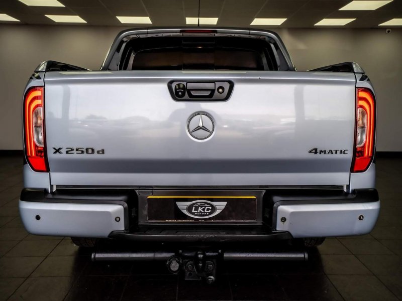 MERCEDES-BENZ X CLASS