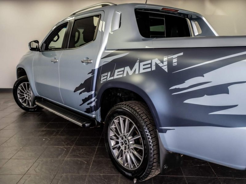 MERCEDES-BENZ X CLASS