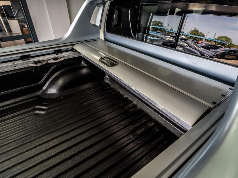 MERCEDES-BENZ X CLASS