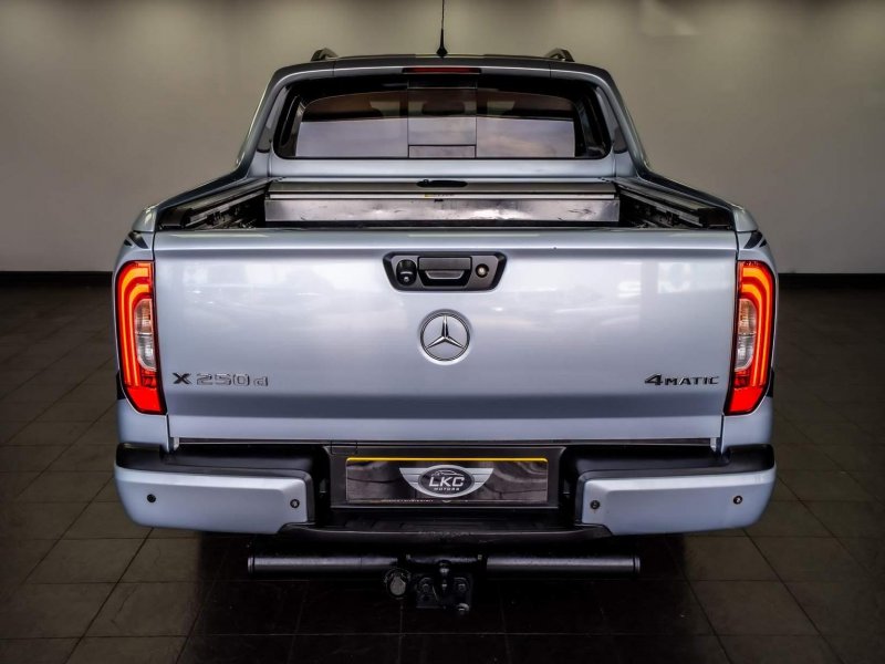 MERCEDES-BENZ X CLASS