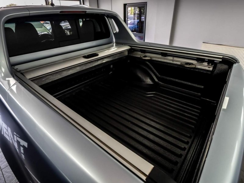 MERCEDES-BENZ X CLASS