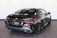 BMW 8 SERIES