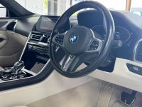 BMW 8 SERIES