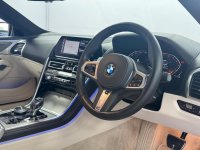 BMW 8 SERIES
