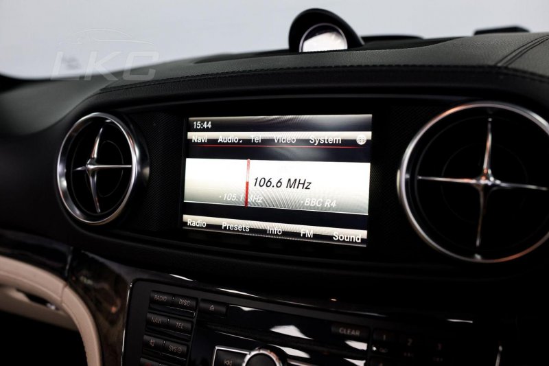 MERCEDES-BENZ SL